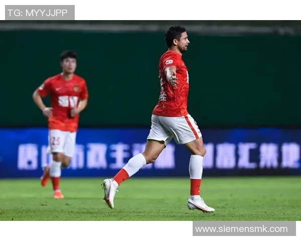 广州足球队技术揭秘:从战术分析到球员训练的全景探索 广州足球队技术揭秘:从战术分析到球员训练的全景探索