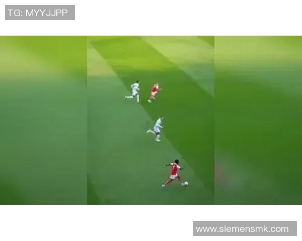 追逐梦想的脚步足球明星们的励志瞬间与奋斗故事 追逐梦想的脚步足球明星们的励志瞬间与奋斗故事